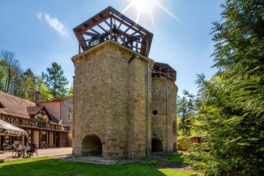 Skansen Górniczo-Hutniczy w Leszczynie z piecami wapienniczymi